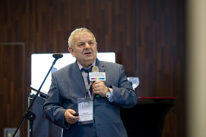 Dr hab. inż. Kazimierz Jamroz, prof. PG, Wydział Inżynierii Lądowej i Środowiska, Politechnika Gdańska, wygłosił prezentację „Globalne wyzwania i działania na rzecz BRD”
